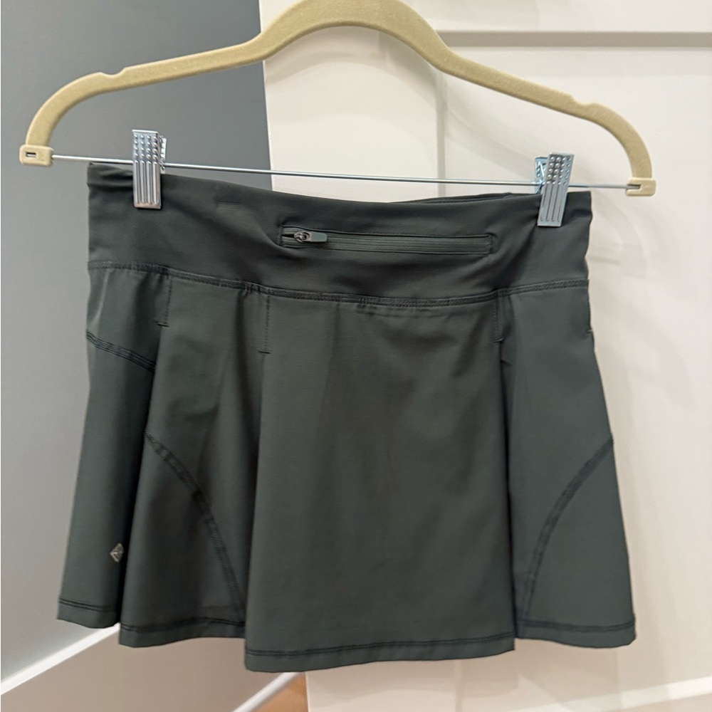 Dark Green Athletic match skirt - Picture 2 of 8